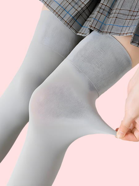 स्ट्रेचफिट कम्फर्ट थाई-हाई स्टॉकिंग्स डुओ (ग्रे + ब्लैक) – 2 का पैक