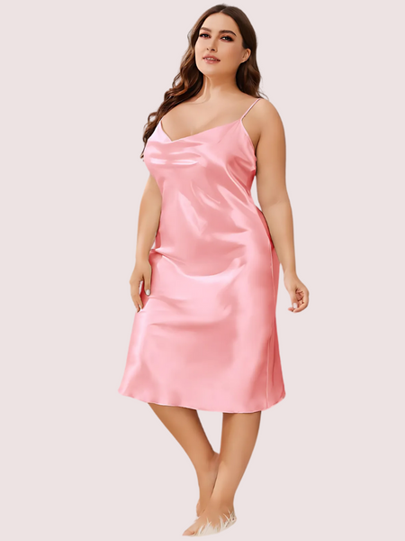 प्लस साइज़ सॉलिड सैटिन स्लिप ड्रेस (4XL–5XL)