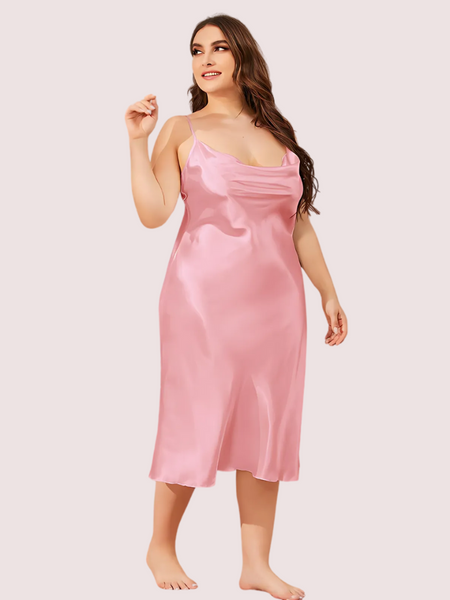 प्लस साइज़ सॉलिड सैटिन स्लिप ड्रेस (4XL–5XL)
