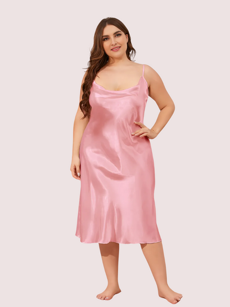 प्लस साइज़ सॉलिड सैटिन स्लिप ड्रेस (4XL–5XL)